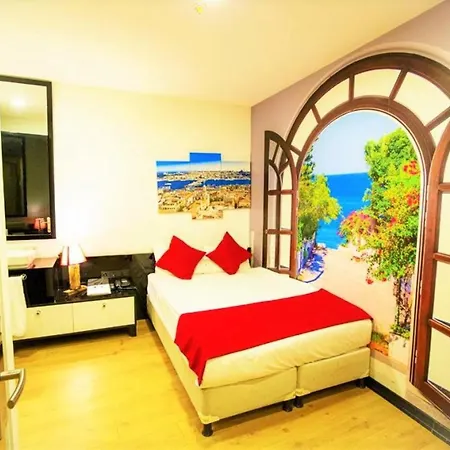 فندق في في آر 4*