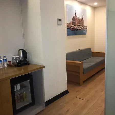فندق في في آر 4*