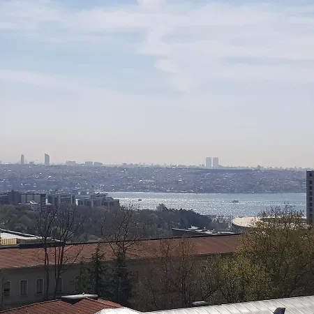 في في آر