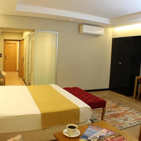 فندق في في آر 4*